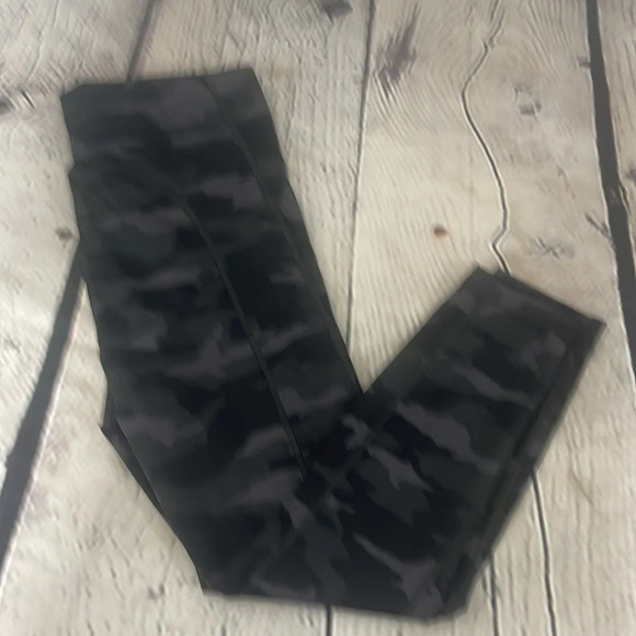 Athleta ultimate 7/8 tight medium - Picture 4 of 6